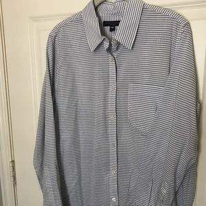 Banana Republic button front striped shirt - med